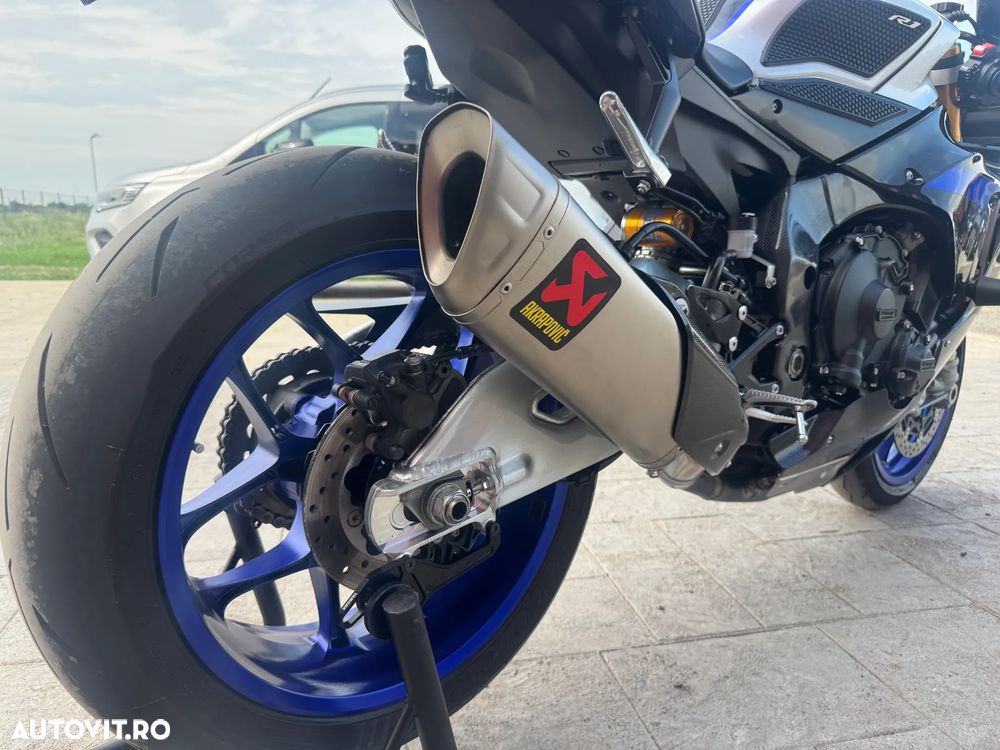 Yamaha YZF 1000 R1-M - 6