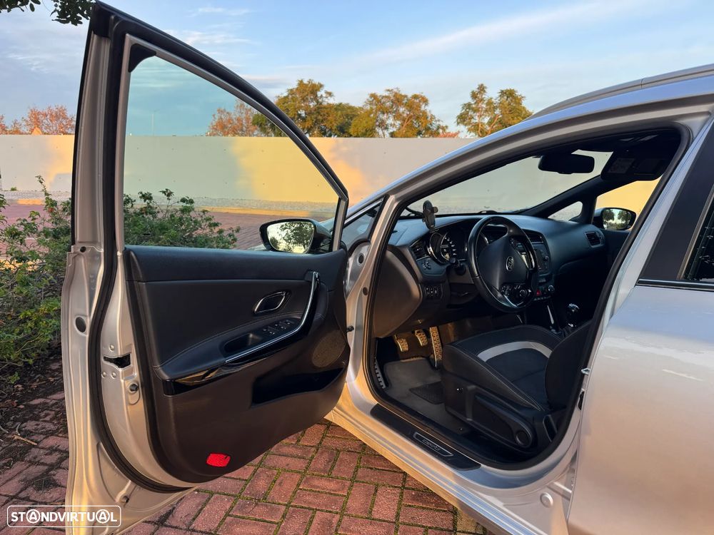 Kia Ceed SW 1.6 CRDi GT Line - 19