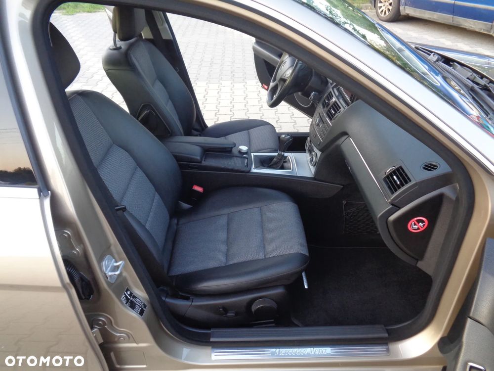 Mercedes-Benz Klasa C 200 (BlueEFFICIENCY) Avantgarde - 7