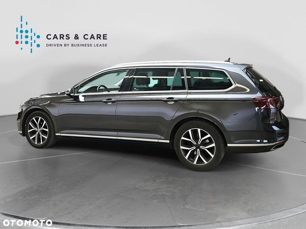 Volkswagen Passat - 33