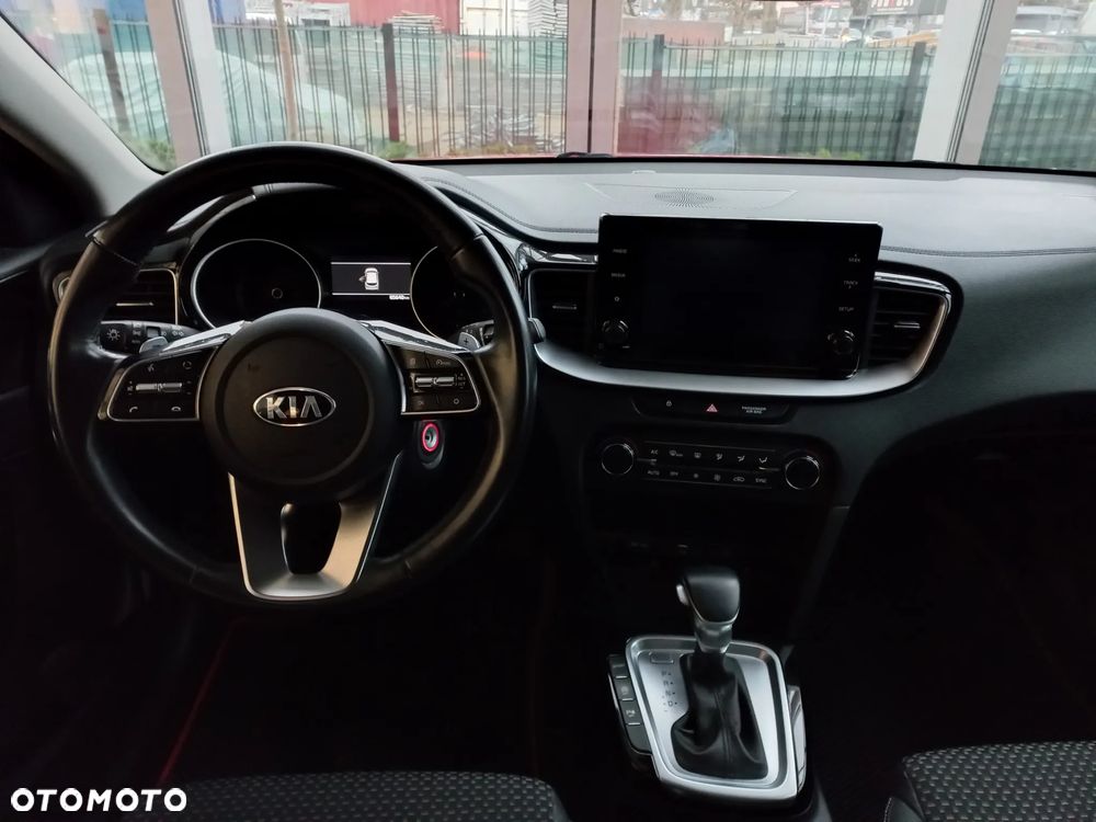 Kia Ceed 1.4 T-GDI L Business Line DCT - 15