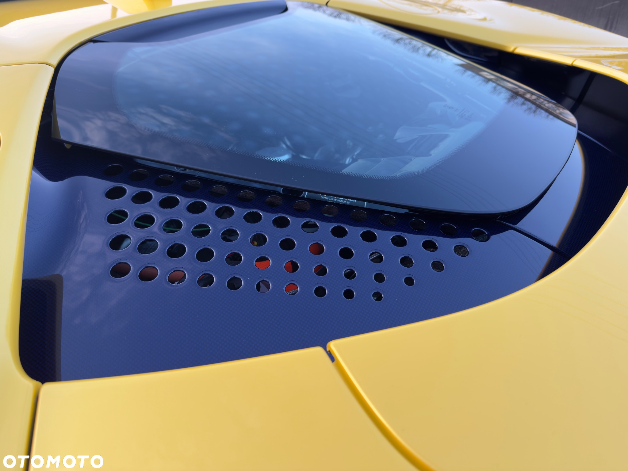 Ferrari SF90 Spider - 12