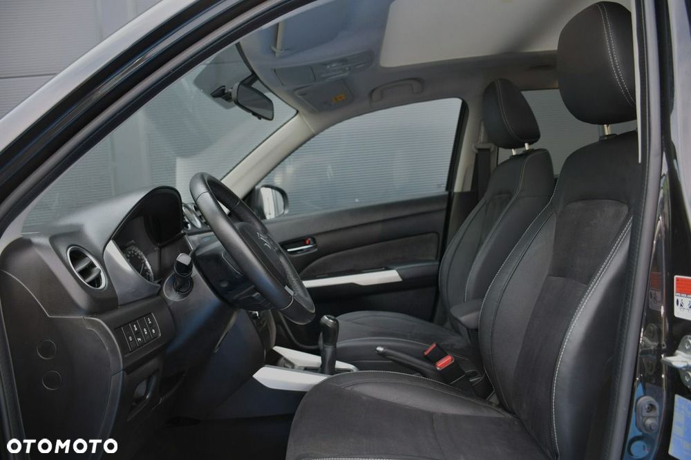 Suzuki Vitara 1.6 Premium 2WD - 17