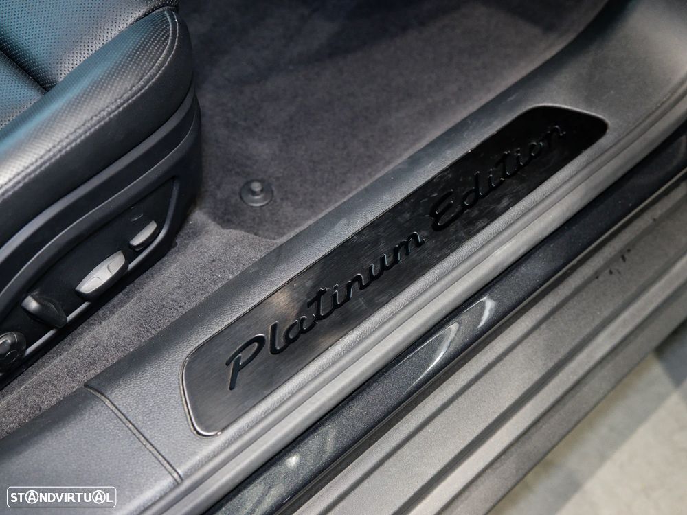 Porsche Panamera Sport Turismo 4 E-Hybrid Platinum Edition PDLS - 45