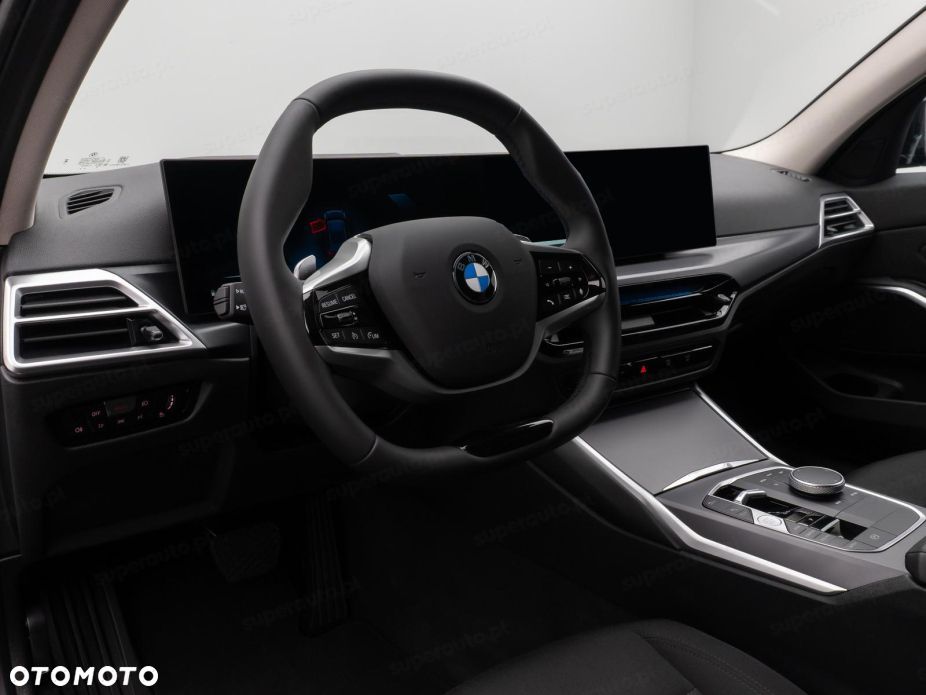 BMW Seria 3 330i xDrive - 8