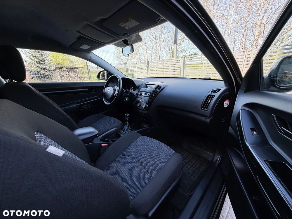 Kia Ceed - 7