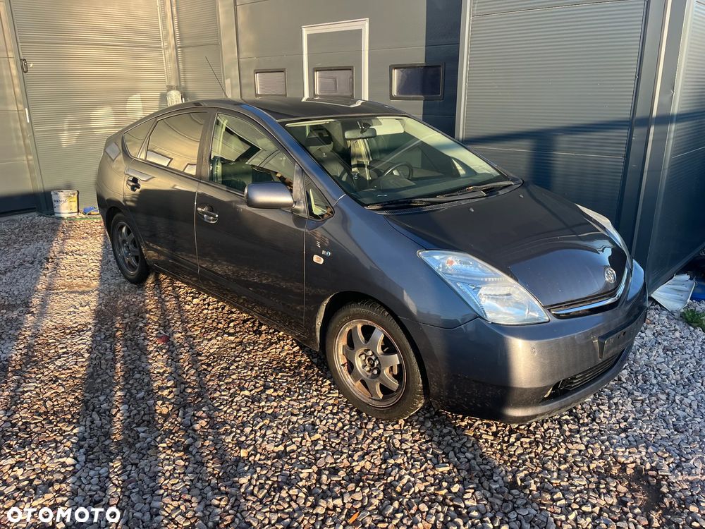 Toyota Prius 1.5 VVT-i Prestige - 1