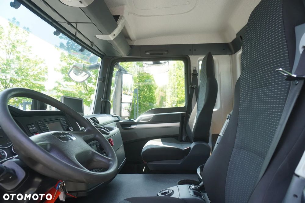 MAN TGS 26.360 burtowy / 3. oś skrętna i podnoszona / Dźwig Fassi F175 7.7 t - 21