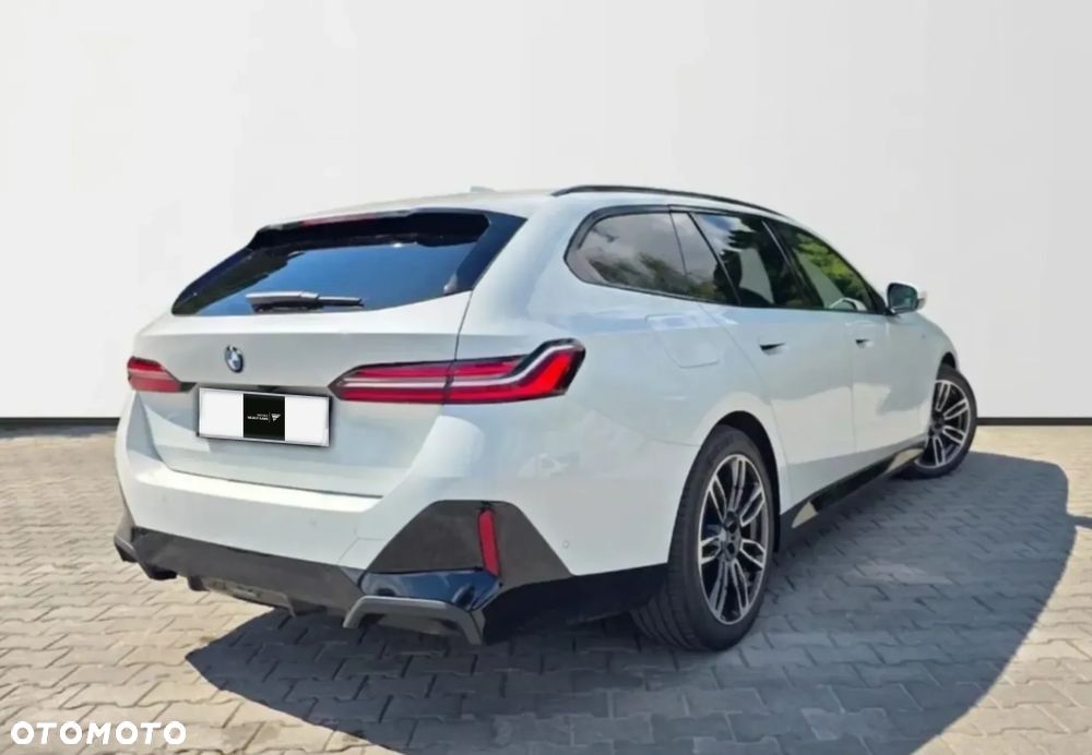 BMW Seria 5 520d xDrive mHEV M Sport - 6