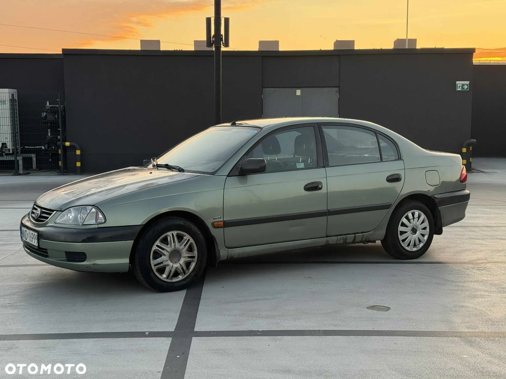 Toyota Avensis 1.6 VVT-i Terra - 5