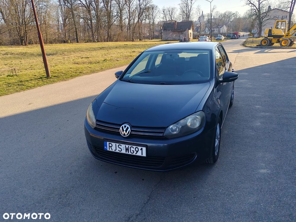 Volkswagen Golf - 1