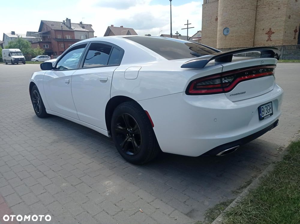 Dodge Charger 3.6 GT - 12