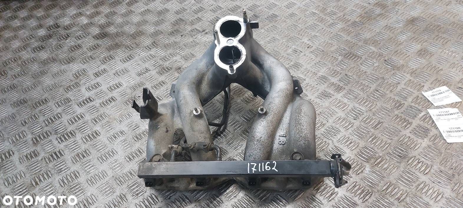 LISTWA WTRYSKOWA BMW E34 1.6 1.8 17346359 1734355 - 1