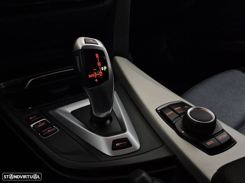 BMW 330 e iPerformance Advantage - 19