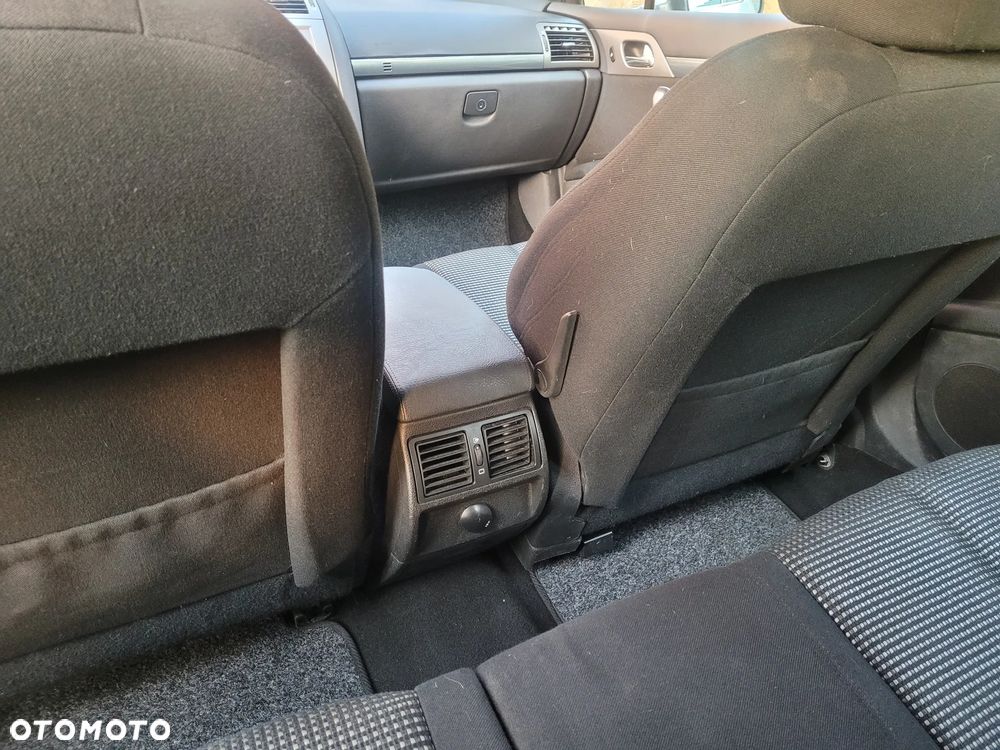 Peugeot 407 HDi 135 - 21