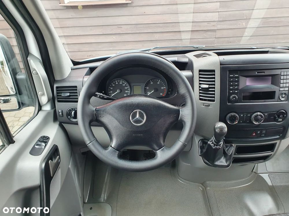 Mercedes-Benz Sprinter - 27