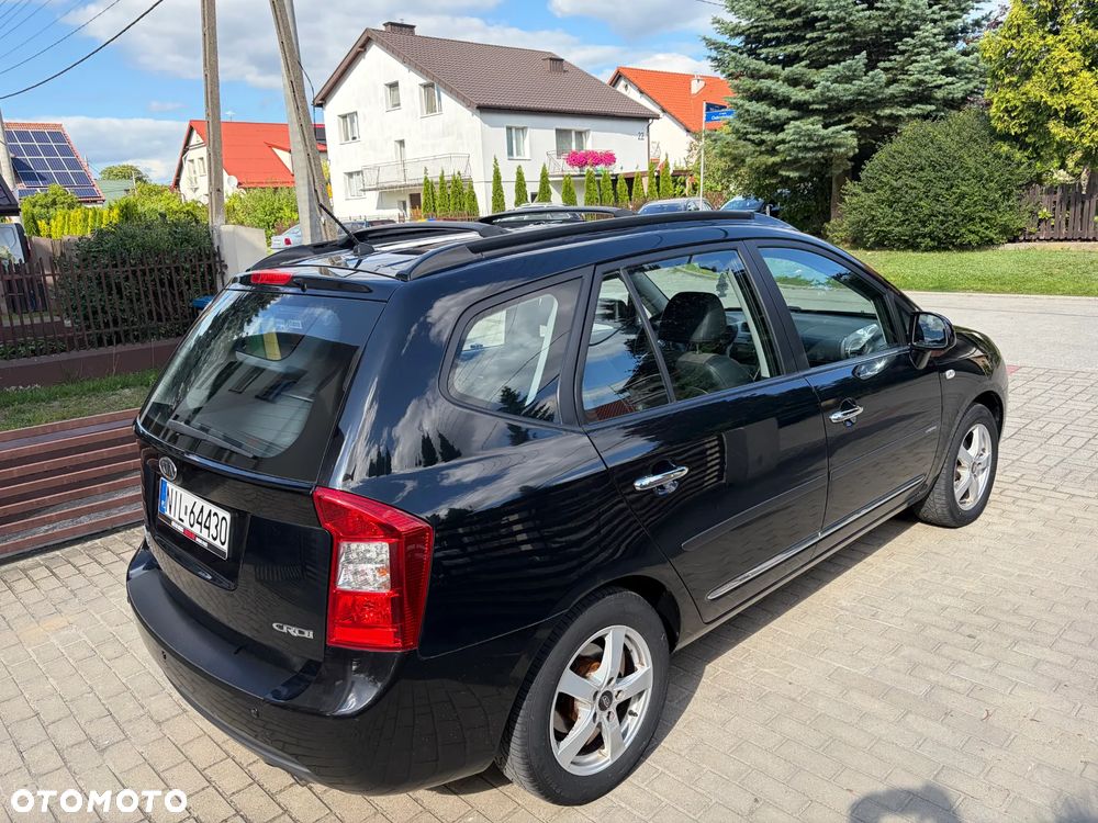 Kia Carens - 16