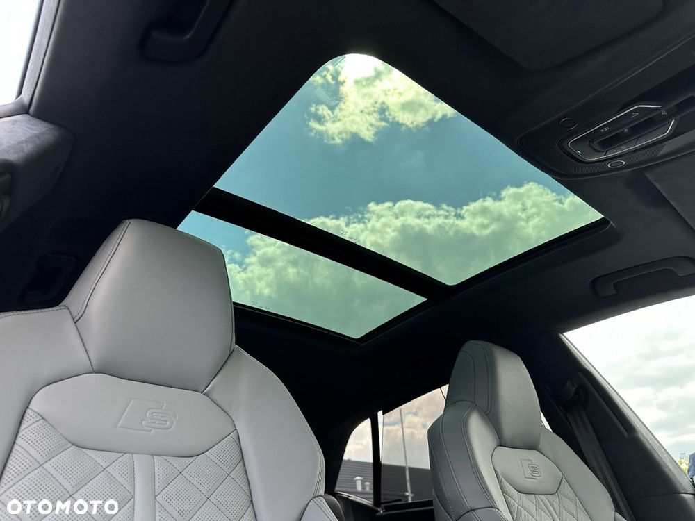 Audi SQ8 - 32