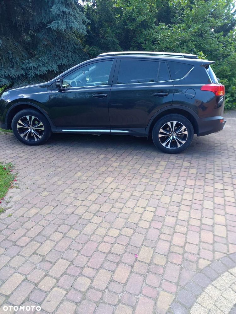 Toyota RAV4 - 1
