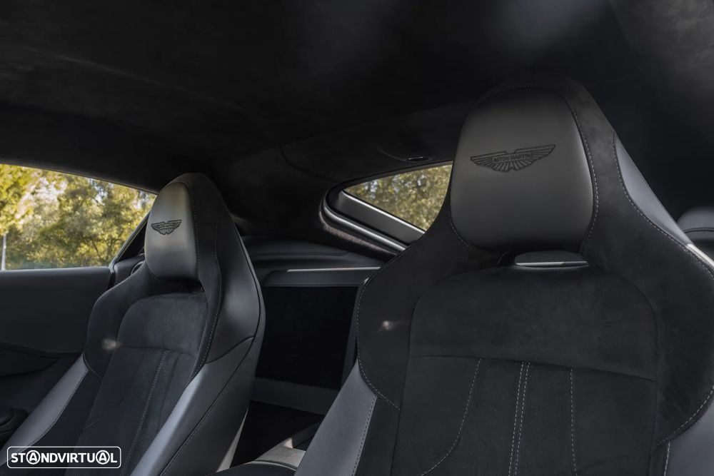 Aston Martin Vantage Coupe - 25