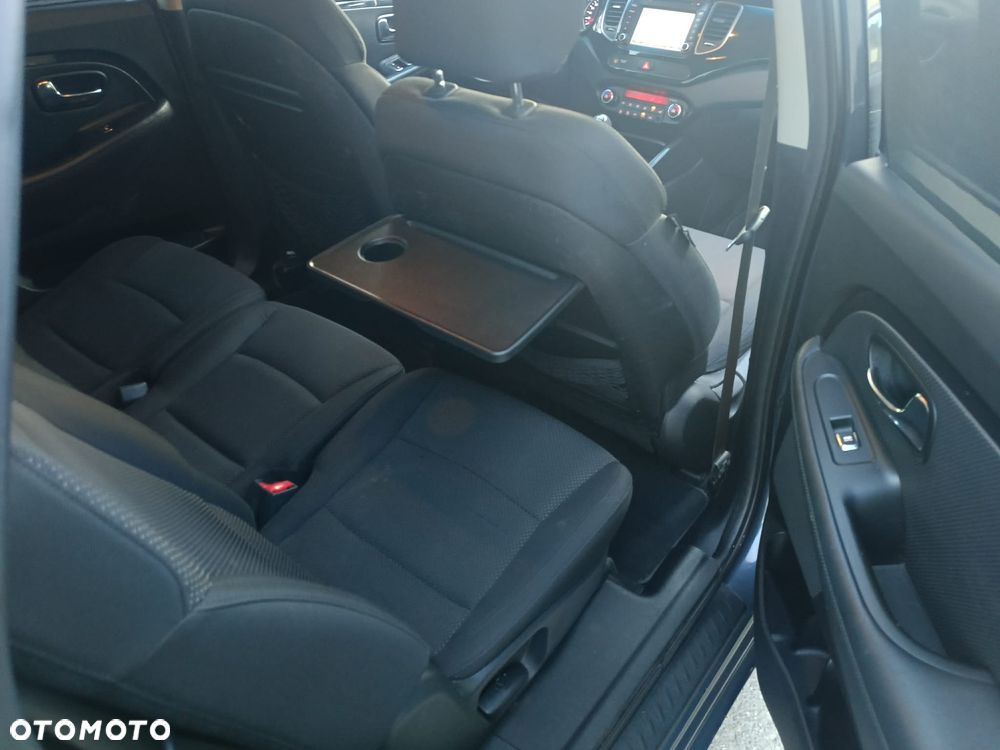 Kia Carens - 6