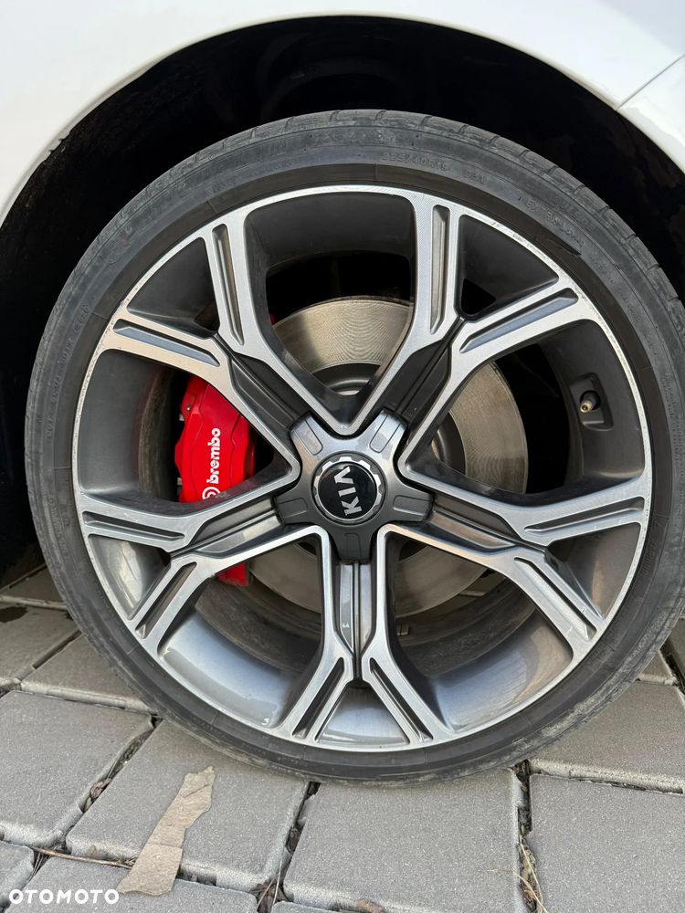 Kia Stinger 3.3 T-GDI V6 GT AWD - 32