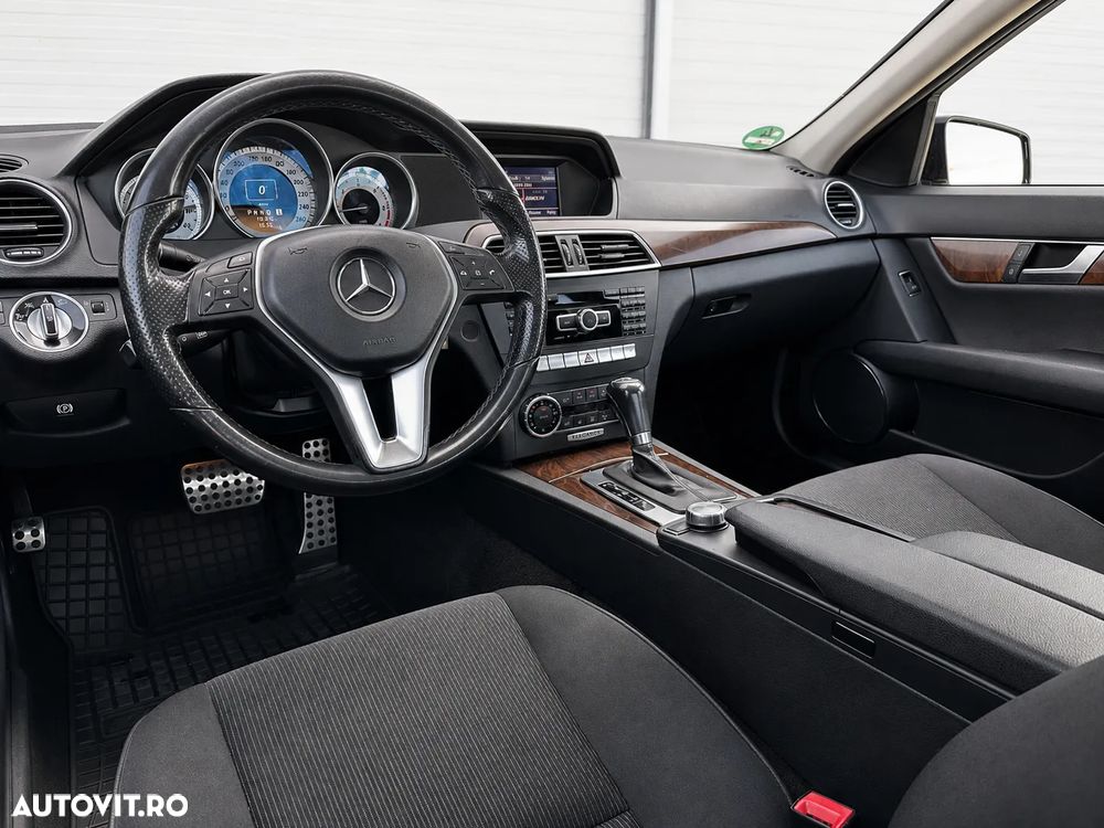Mercedes-Benz C 220 CDI DPF (BlueEFFICIENCY) 7G-TRONIC Elegance - 6