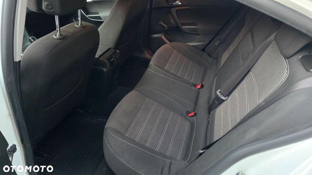 Opel Insignia 2.0 CDTI - 9