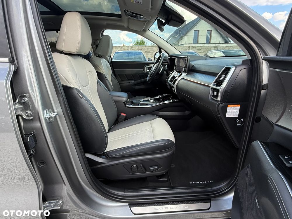 Kia Sorento - 33