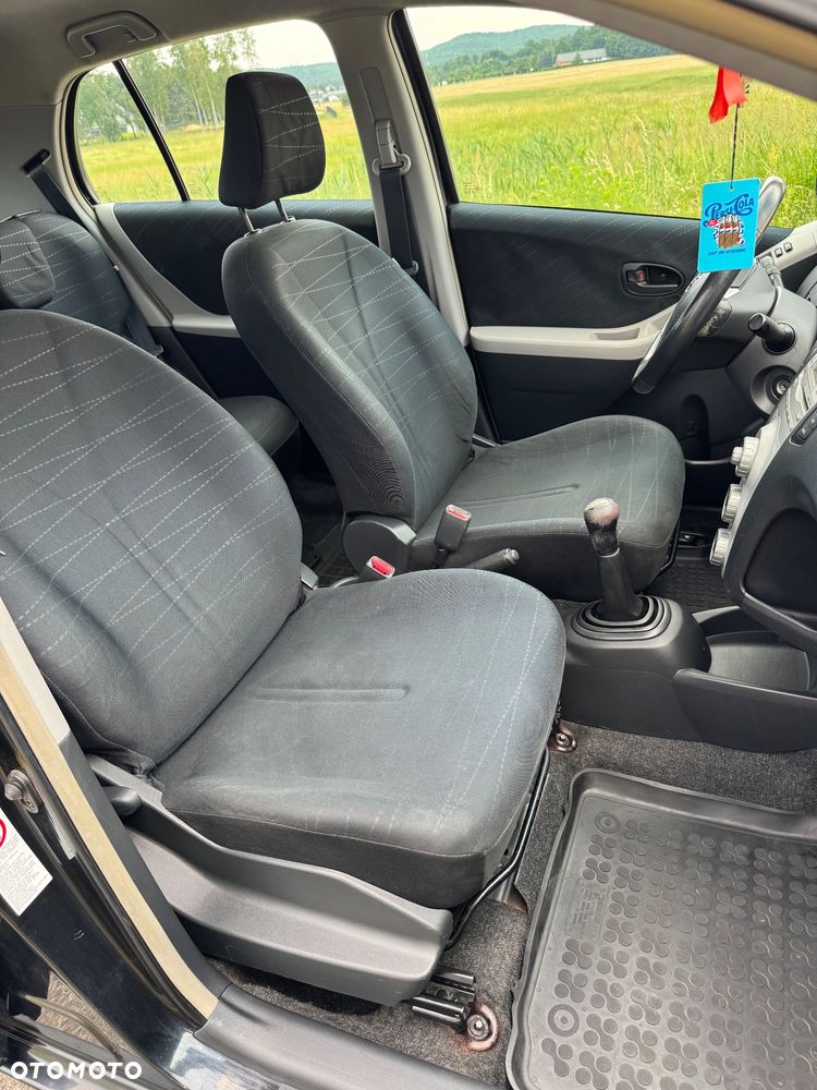 Toyota Yaris - 19