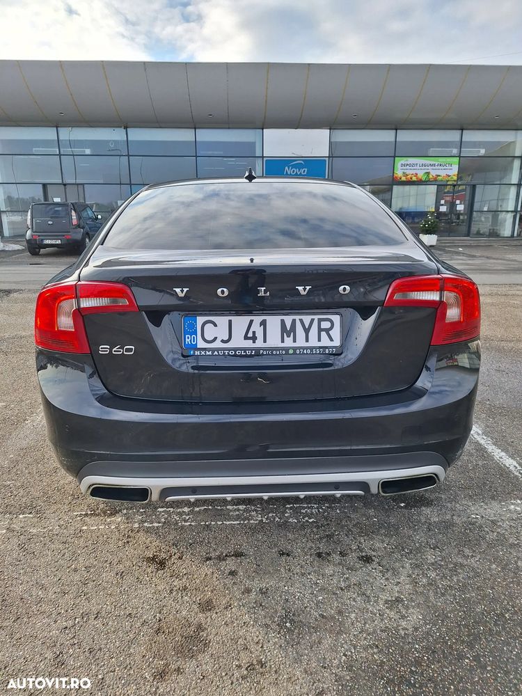 Volvo S60 D2 Start-Stop R-Design - 3