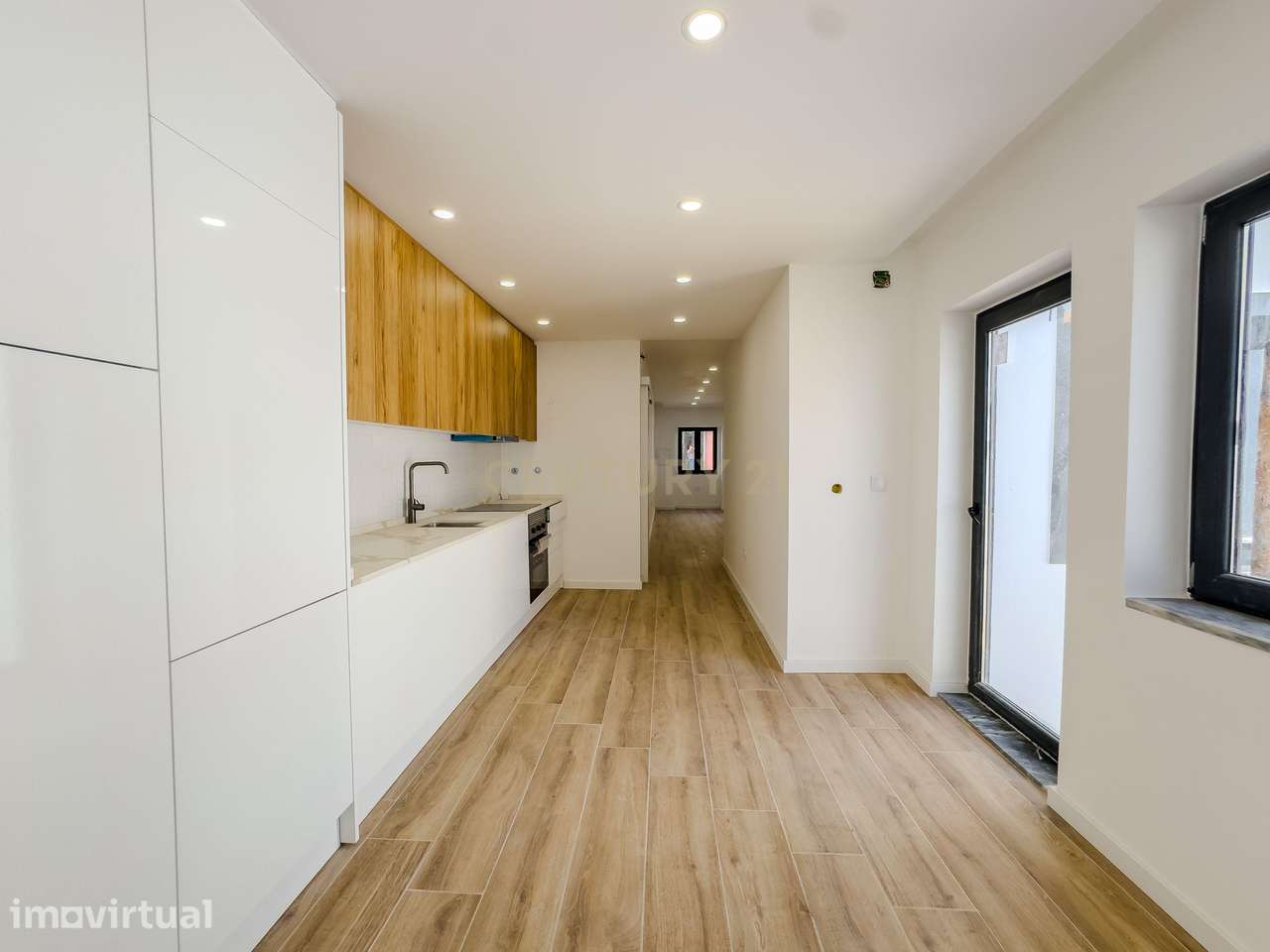 Apartamento de 4 assoalhadas a estrear com acabamentos de charme situa - Grande imagem: 4/16