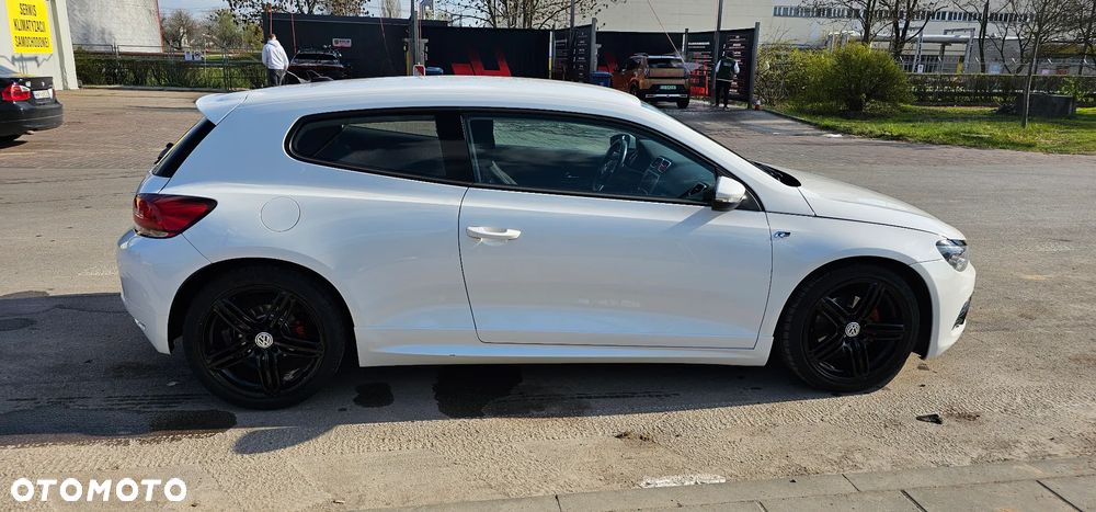 Volkswagen Scirocco 2.0 TDI - 11