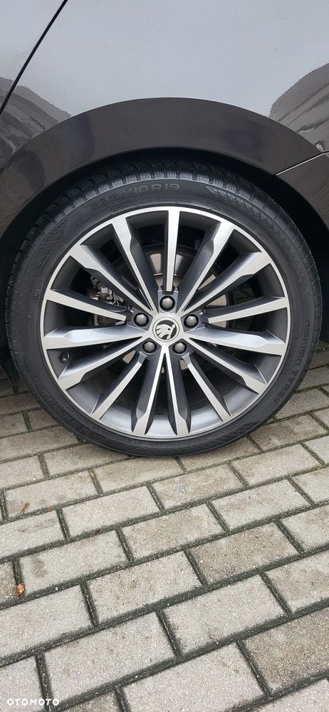 Skoda Superb 2.0 TDI L&K DSG - 28