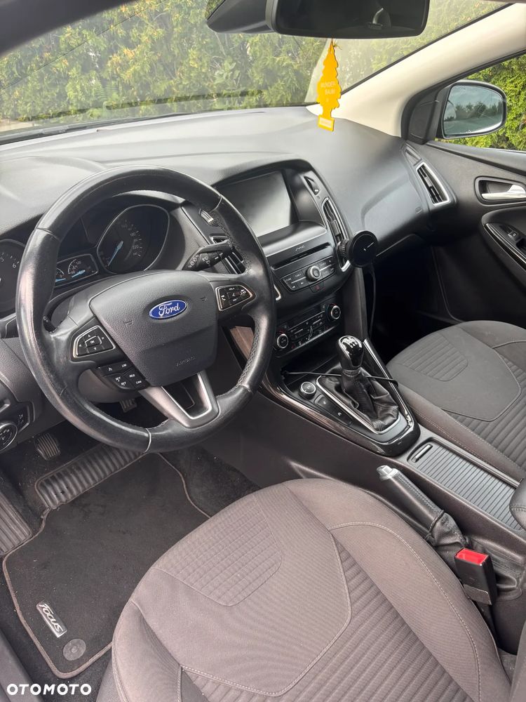 Ford Focus 1.0 EcoBoost 99g Trend - 3