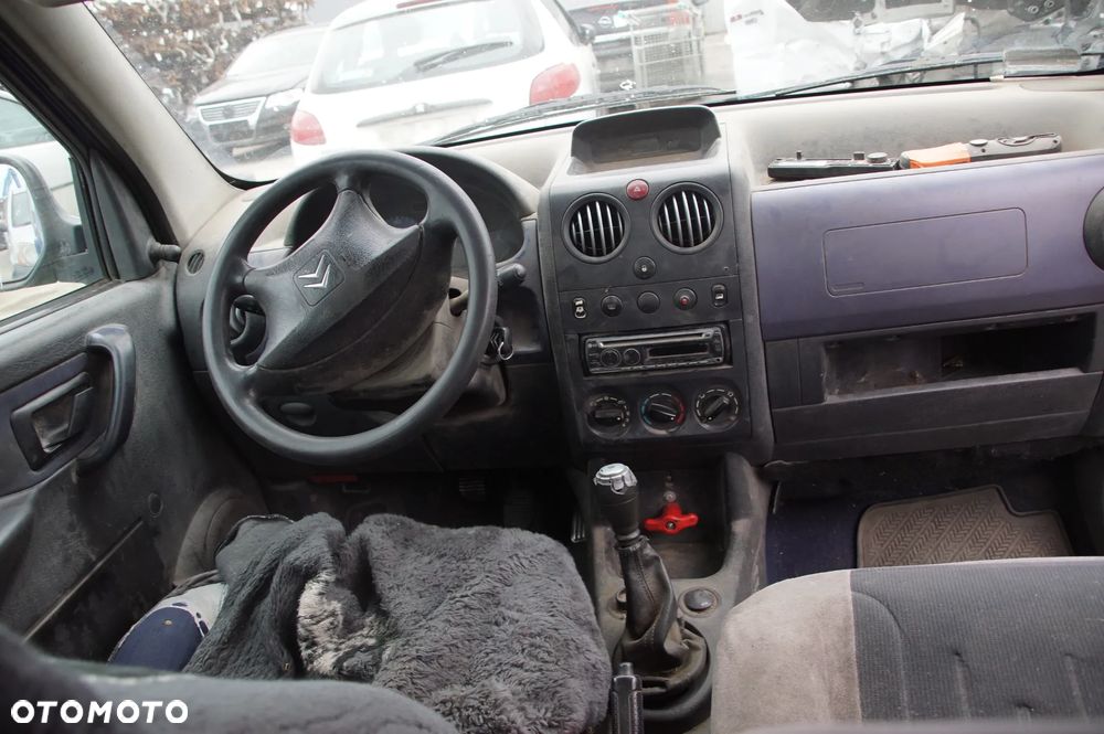 Auto na części - Citroen Berlingo I Lift 1.9 D 69 KM DW8 BE4R KPV 2003R Silnik Skrzynia Klapa Maska Błotnik Drzwi Szyba Lusterko Deska Kokpit Sterownik Moduł Licznik - 15