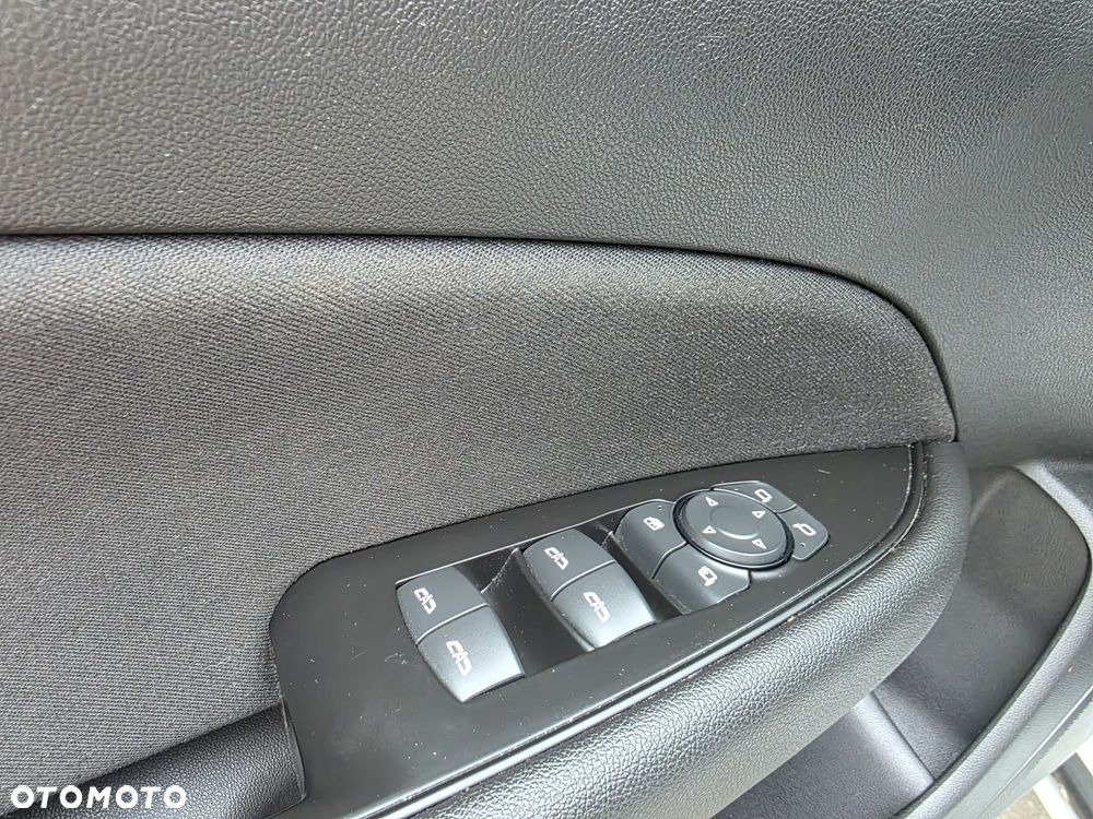 Opel Insignia - 19