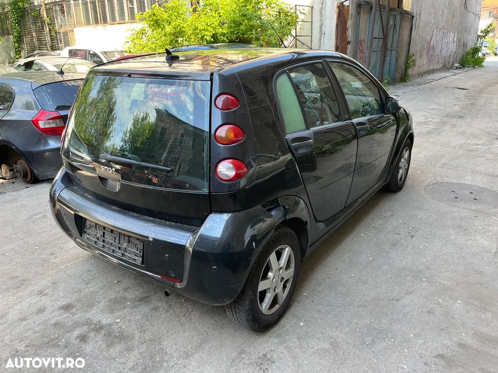Dezmembrez Smart ForFour 2006 1,3 benzina negru - 3