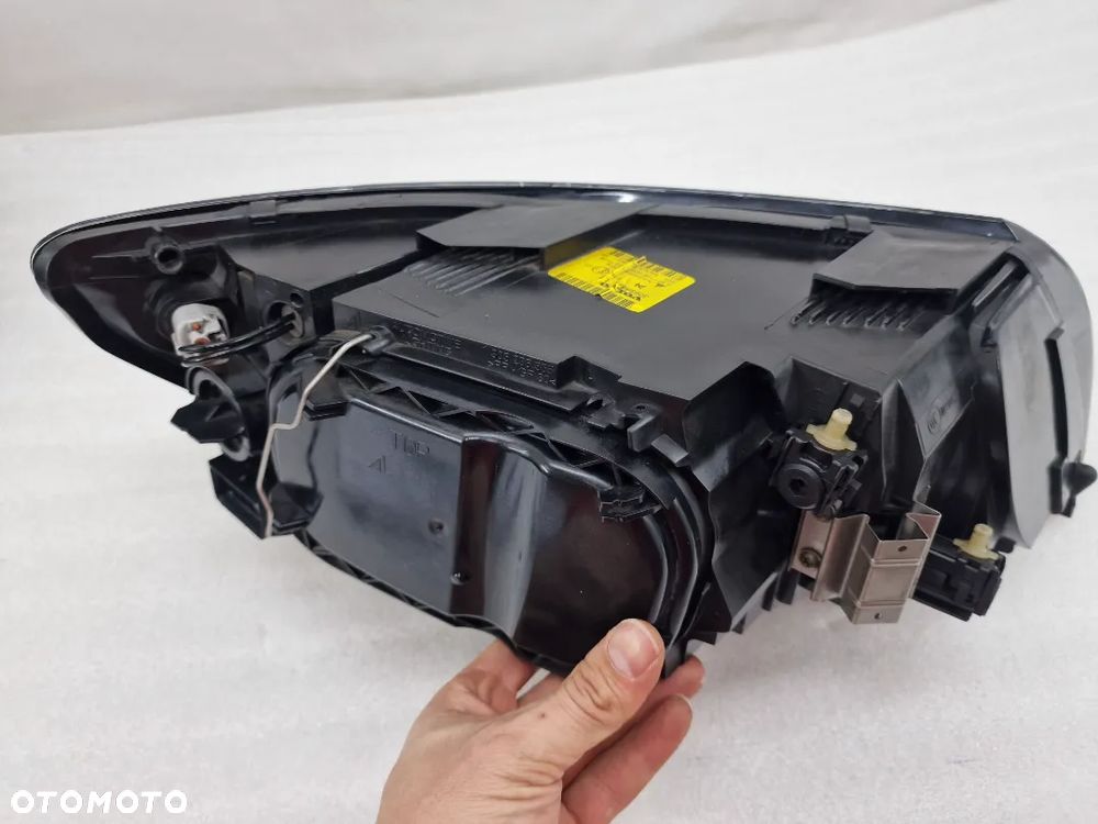 VOLVO S40 / V50 03- LEWA LAMPA PRZEDNIA PRZÓD , NR 30698885 , NR AUKCJI LL126 - 11
