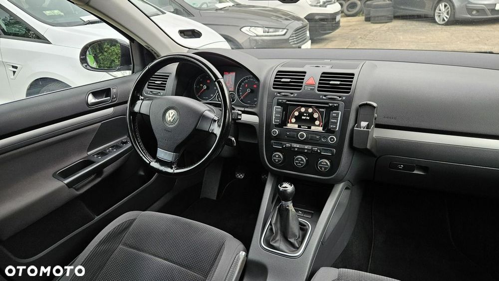 Volkswagen Golf 2.0 TDI DPF Highline - 18