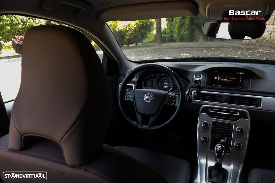 Volvo XC 70 D4 Geartronic Black Line - 32