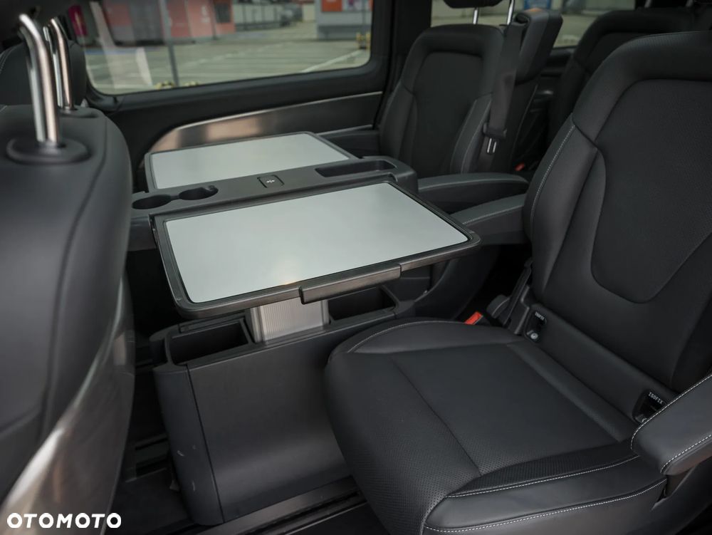 Mercedes-Benz Klasa V 300 d 4-Matic Exclusive 9G-Tronic (d³ugi) - 26