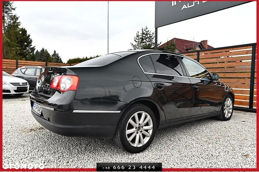 Volkswagen Passat 2.0 TDI DPF BlueMotion Technology Comfortline - 12