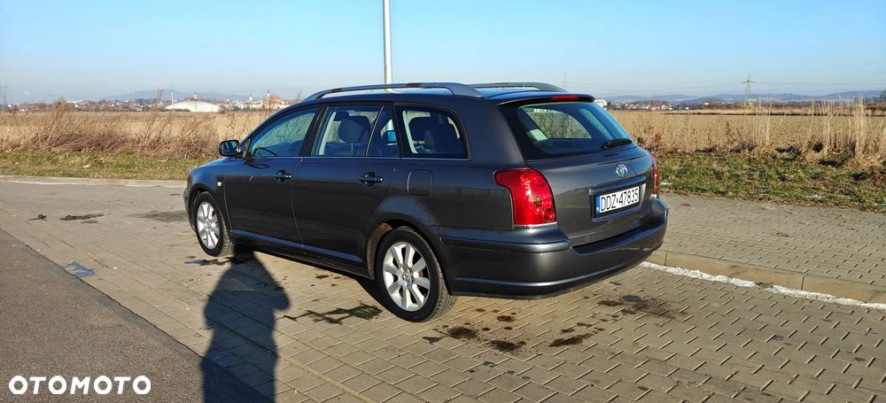 Toyota Avensis 2.0 D-4D Combi - 15