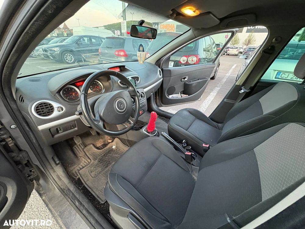 Renault Clio III 1.2 16V Extreme - 5