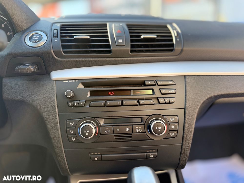 BMW Seria 1 120i Aut. Edition Sport - 11