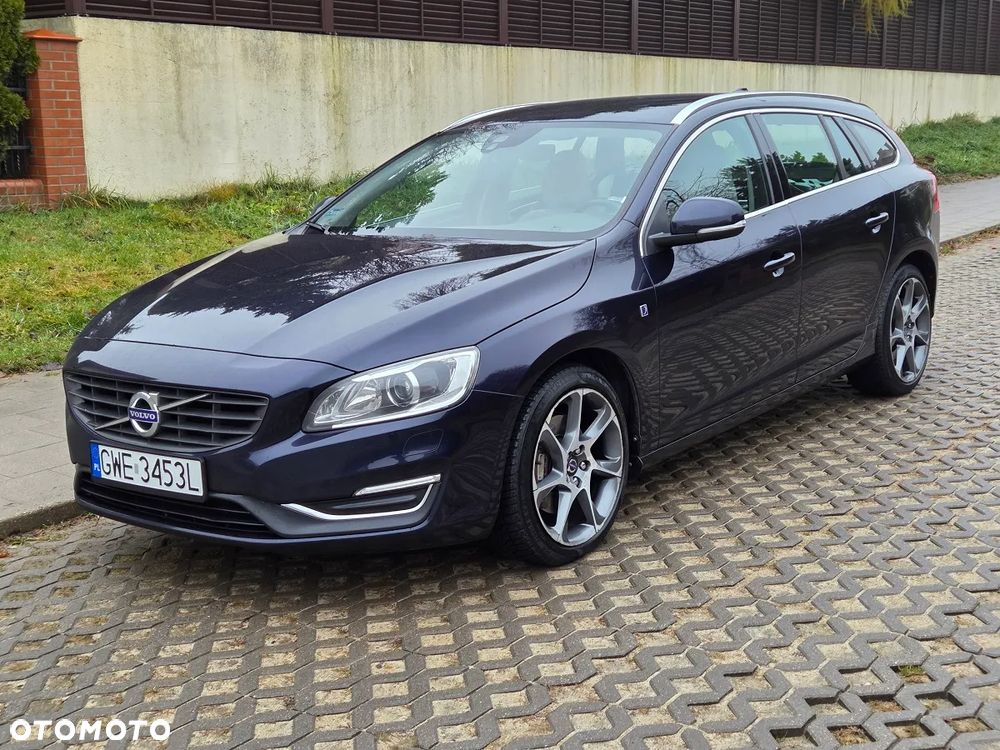 Volvo V60 D4 AWD Drive-E Ocean Race - 1