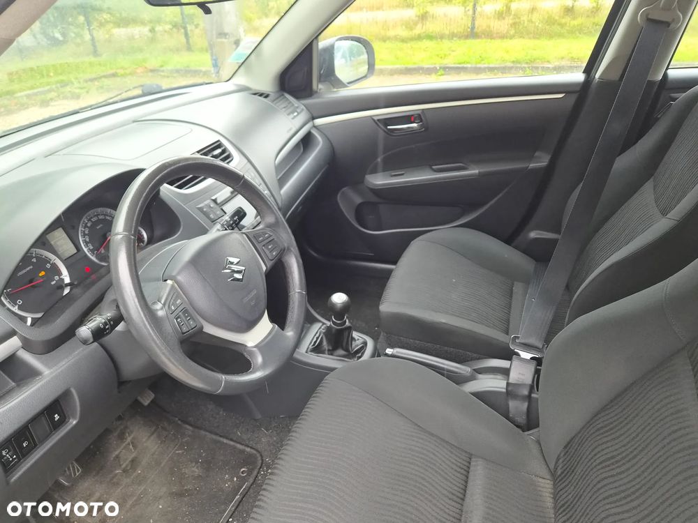 Suzuki Swift - 8