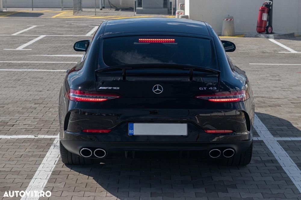 Mercedes-Benz AMG GT 43 4MATIC+ - 3