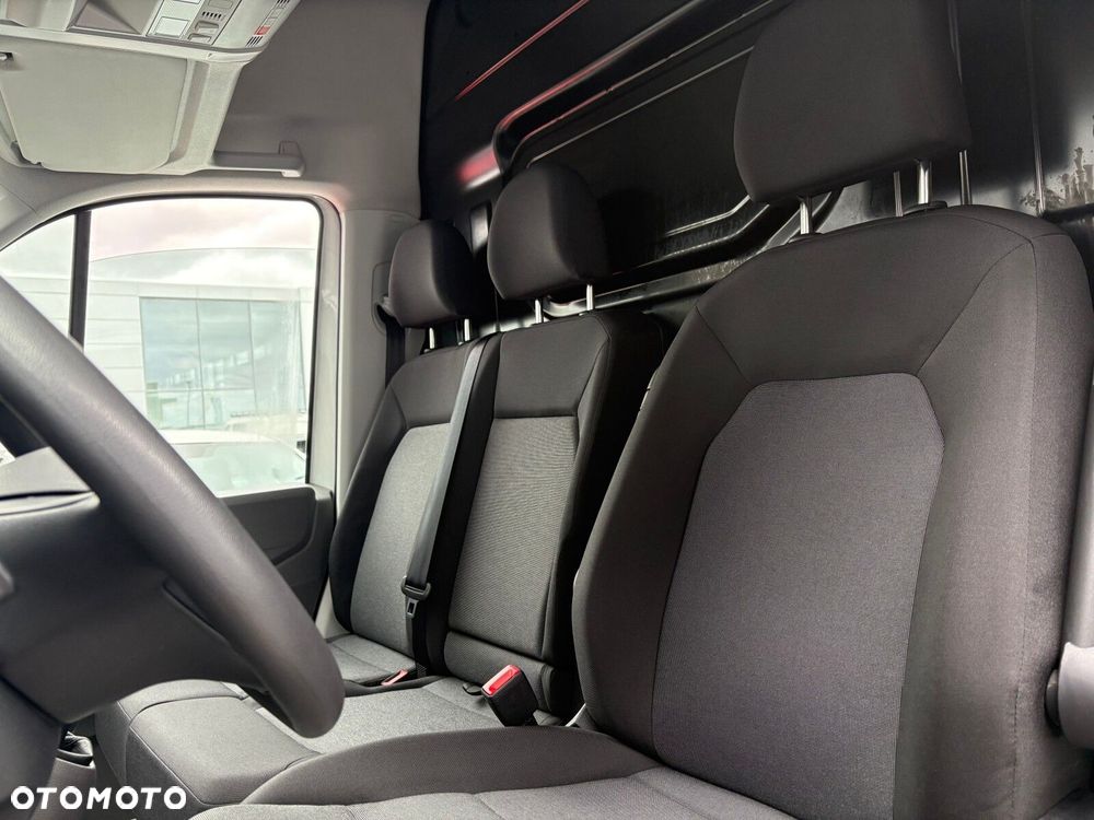 Volkswagen Crafter Furgon 4490 - 10